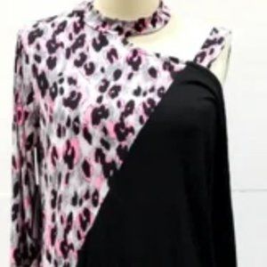 Brand NWOT Cold Shoulder Sew in Love Top Black, Pink, Gray Size Small